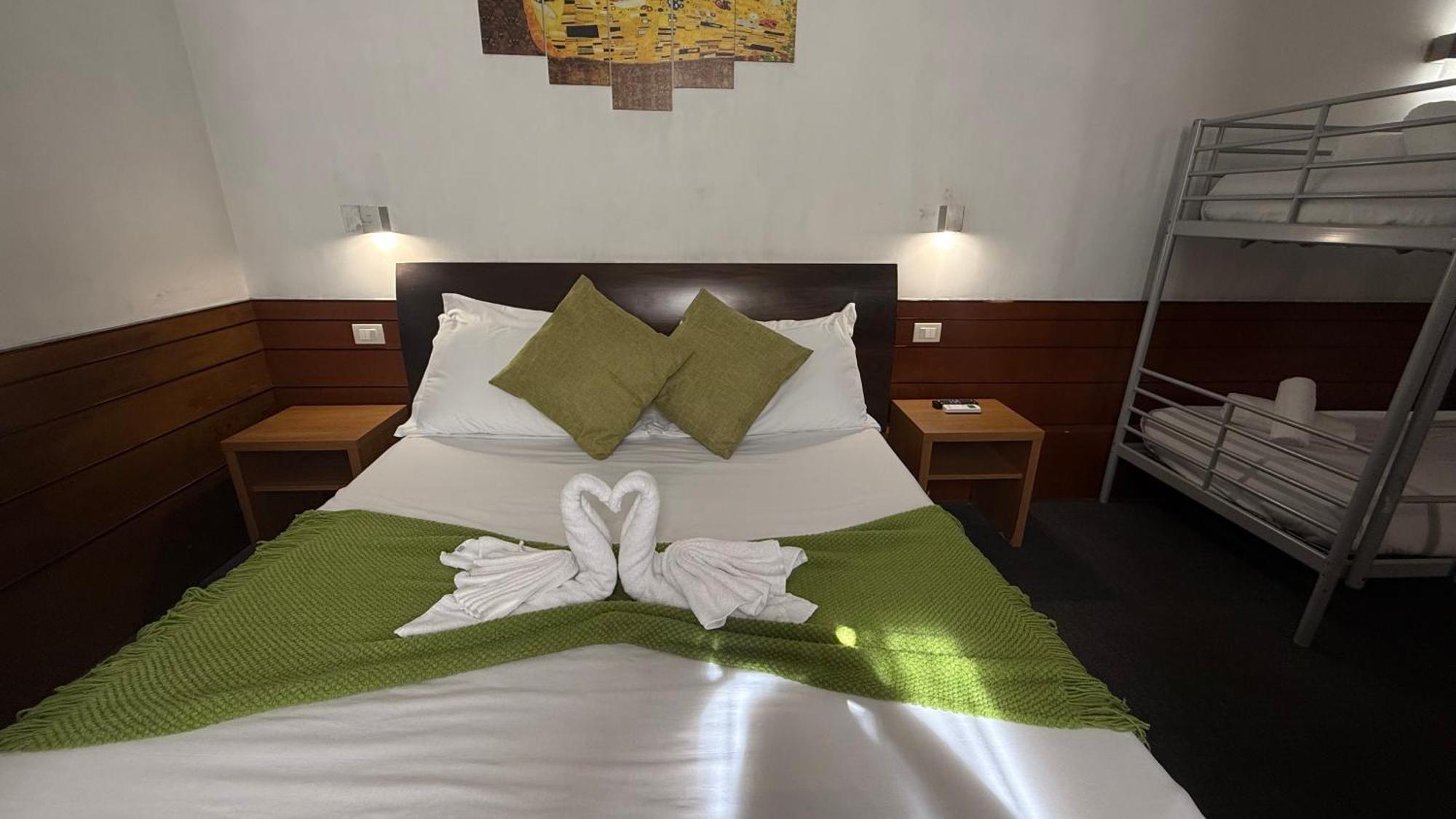 Romalive Hotel ภายนอก รูปภาพ