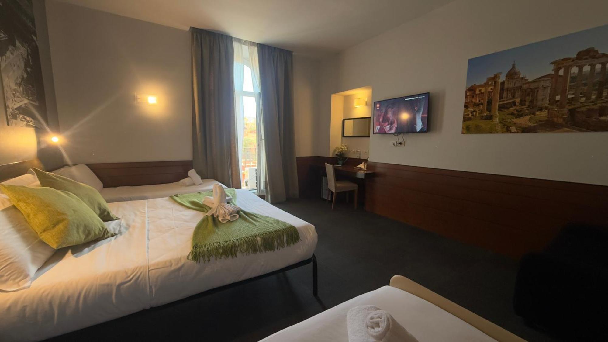 Romalive Hotel ภายนอก รูปภาพ