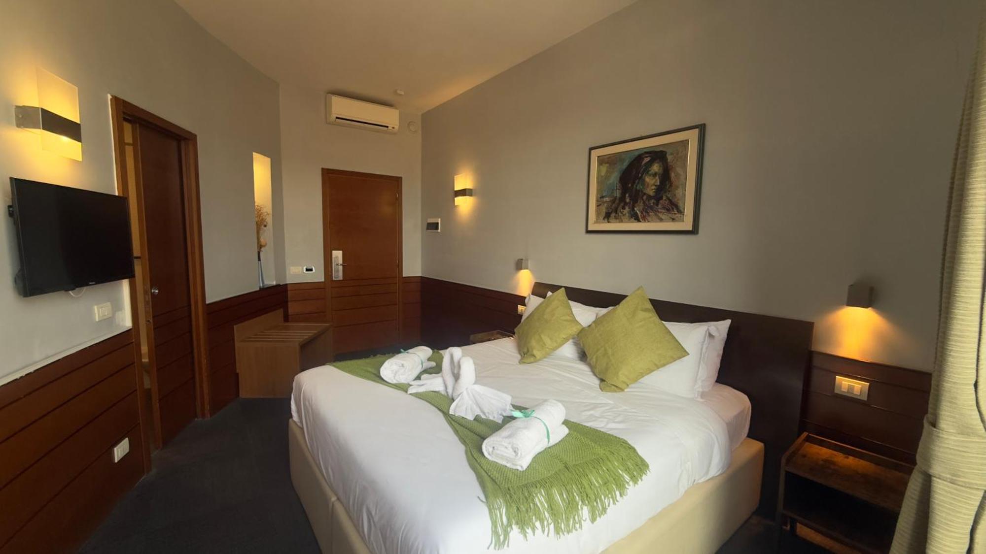 Romalive Hotel ภายนอก รูปภาพ
